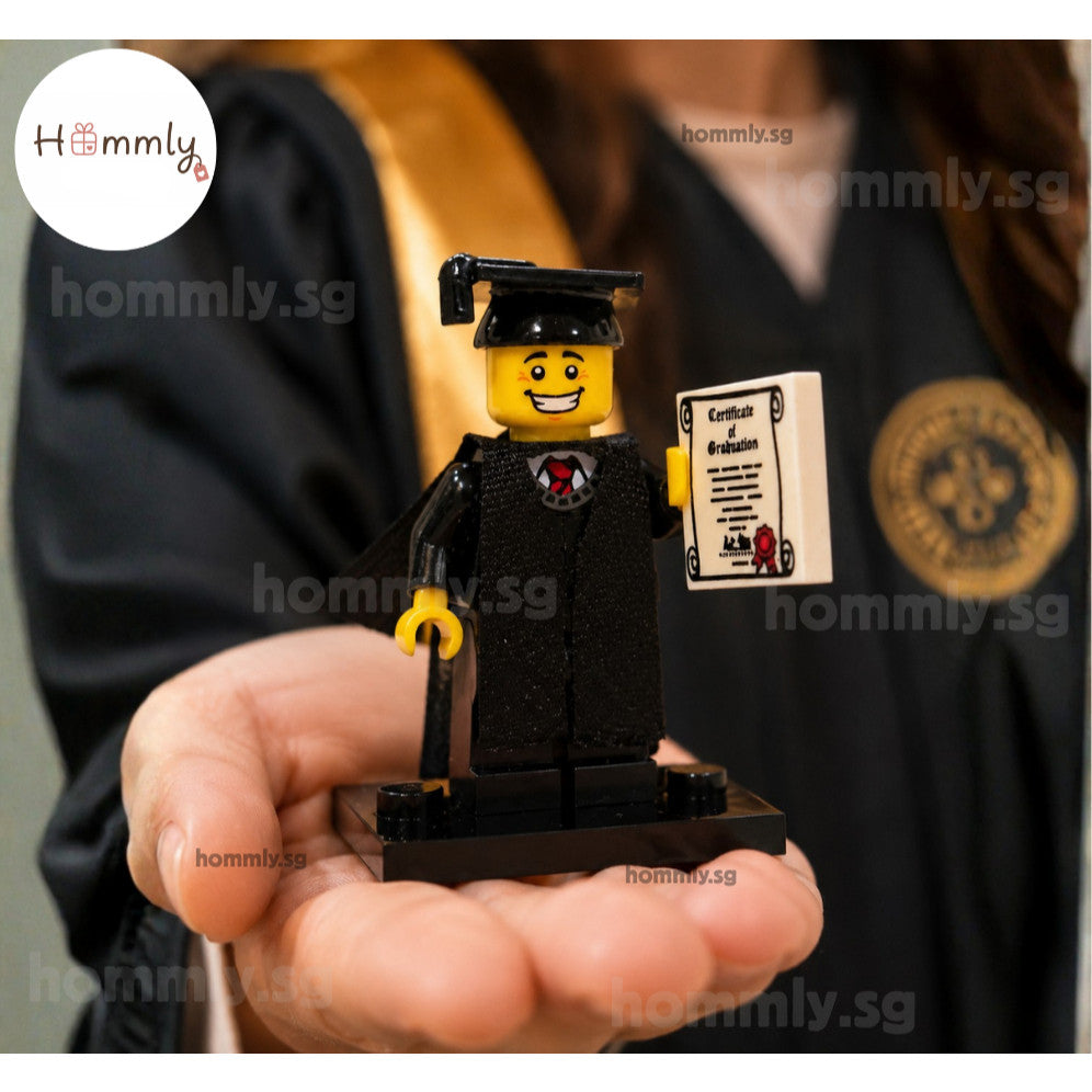 Graduation Gift Card with Treats & Badge | Congratulations Student Reward Gift | Primary School Graduation Gift | KitKat